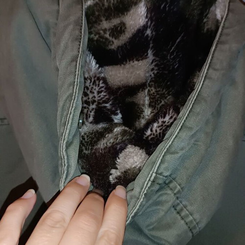 Women's parka jacket used with hood and inner fur khaki
