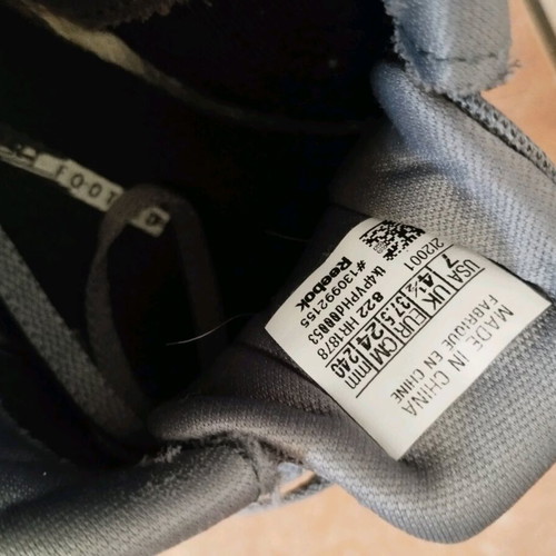 Reebok athletic shoes used, gray, size 37.5-38