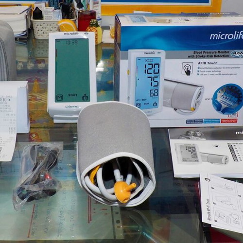 Microlife BP A7 Touch blood pressure monitor like new with 10-year warranty
