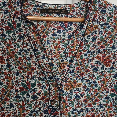 Zara Basic floral women's shirt size XS like new, multicolor