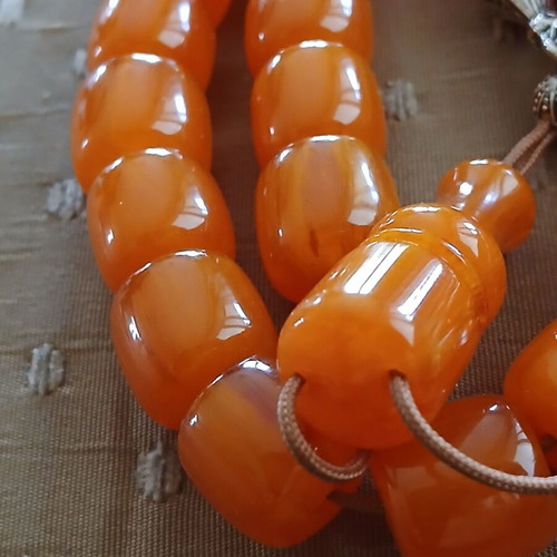 Bakelite komboloi worry beads, Syros origin, 33 beads