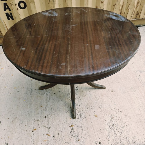 Rotonda dining table used, good condition