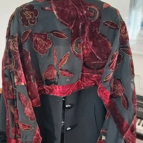 Scarf new, red velvet with thread embroidery