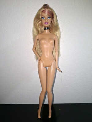 Barbie doll used in excellent condition