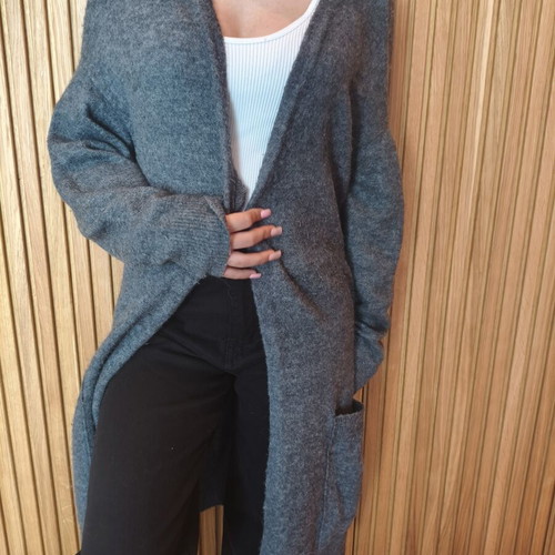Long cardigan gray size M like new, warm and soft