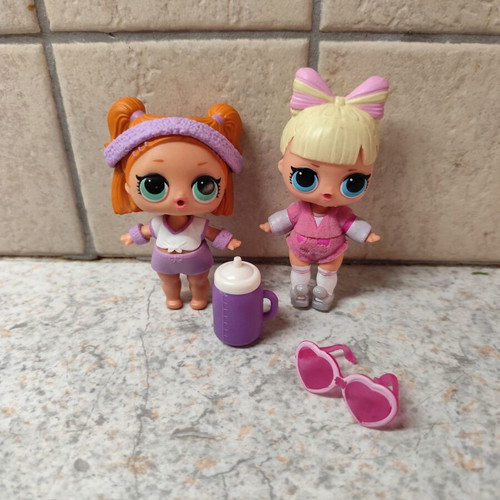 Set of 2 lol dolls