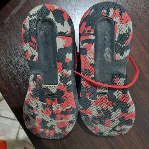 Under Armour PS Lockdown 7 shoes used, red and black, size 41