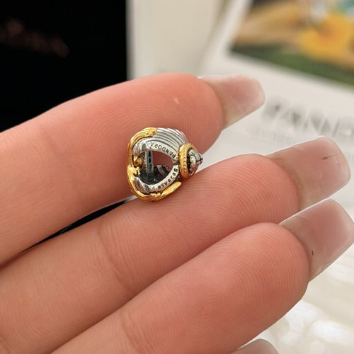 Pandora Ariel shell charm with diamond symbol