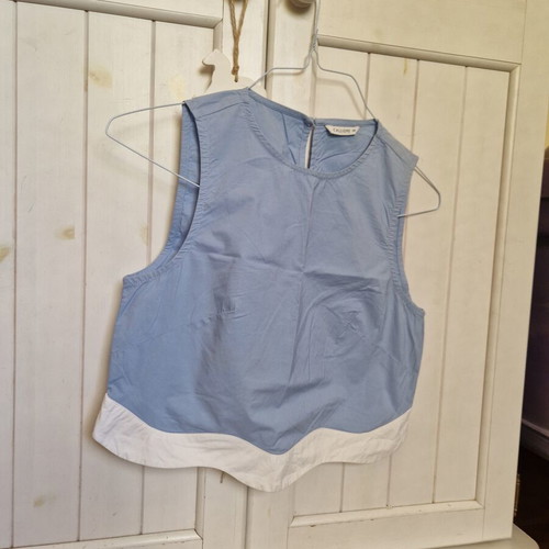 Crop shirt XS/S like new, white and blue