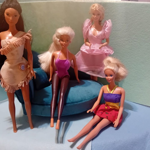 Barbies vintage lot used, 3 different dolls including Pocahontas