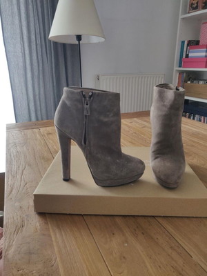 Zara suede gray ankle boots used, size 37.5