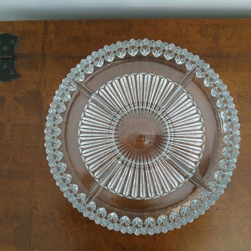 Serving platter used for appetizers or nuts, ordervriera