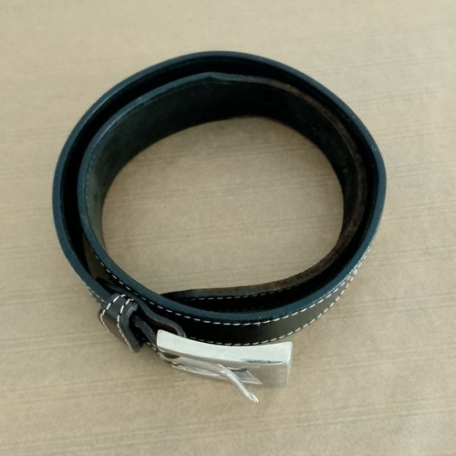 Leather belt black with white stitching like new, size 75 cm