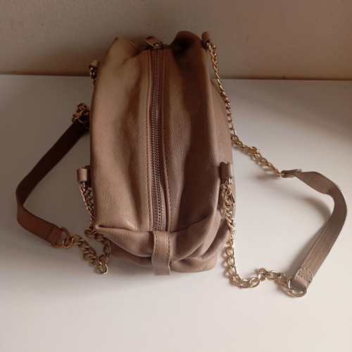 Red Valentino Garavani leather shoulder bag like new, beige, 28x17 cm