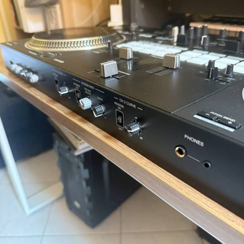 Pioneer DJ DDJ-REV7 controller and DJ Bag K-Max Plus MK2 new