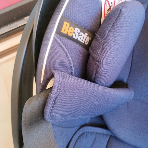 BeSafe iZi Go Modular X2 i-Size baby seats like new, set of 2 with bases