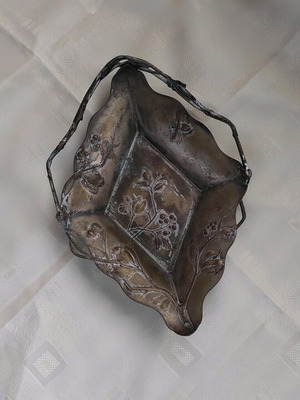 Επάργυρη γόνδολα μεταχειρισμένη με παραστάσεις άνθη και μέλισσες Art Déco