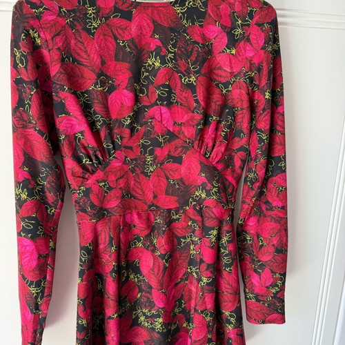 Trilogy mini dress new, size Small, red