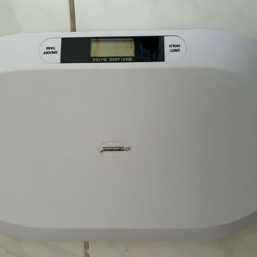 Baby scale like new