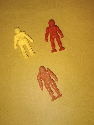 Lucky Cup figures used