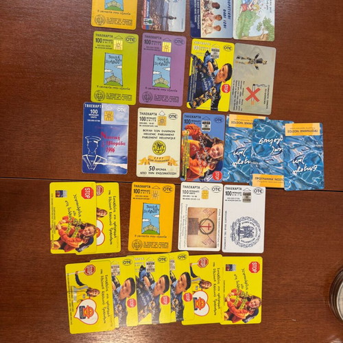 Phone cards used, pack of 134 from 1992 to 2000 with cities and landmarks