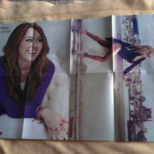 Twilight, Miley Cyrus and Beyonce poster like new
