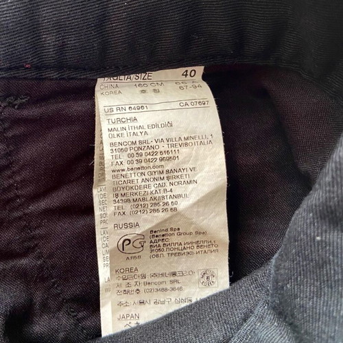 United Colors of Benetton black pleated skirt like new, size L