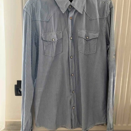 Scotch men's striped shirt size L like new with unique buttons
