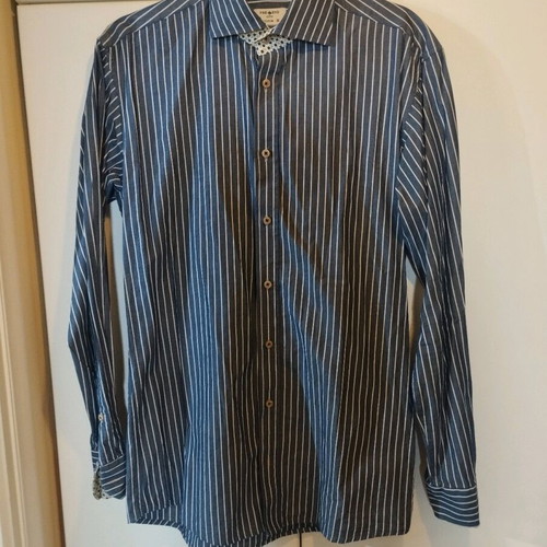 Pack of 2 men's shirts small, 100% cotton, like new, blue