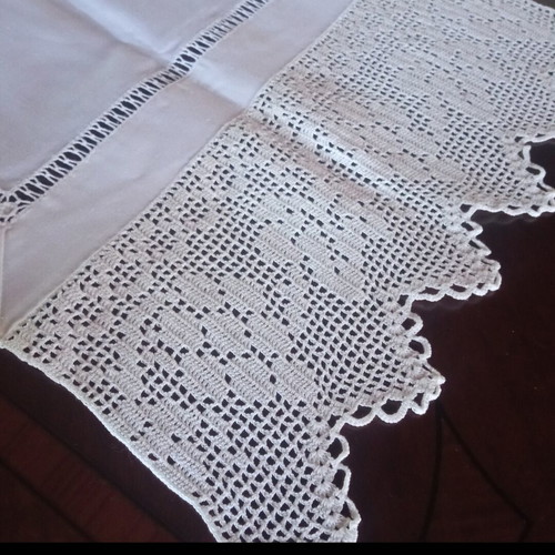 Set of 3 handmade white linen table runners with crocheted cotton lace