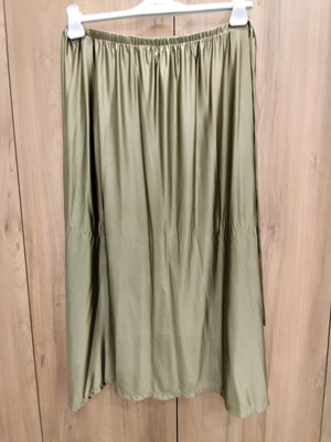 Midi φούστα satin H&M σε λαδί χρώμα σαν καινούργια, μέγεθος L