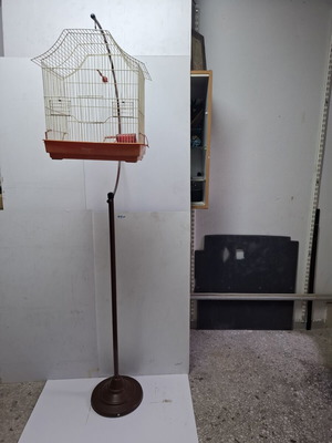 Bird stand and cage in very good condition