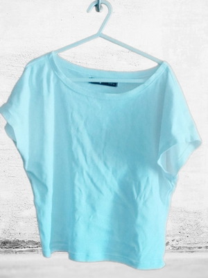 Sinsay Crop Top white new with extra sand color gift
