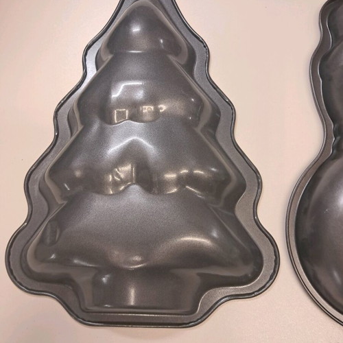 Christmas cake molds used, small size