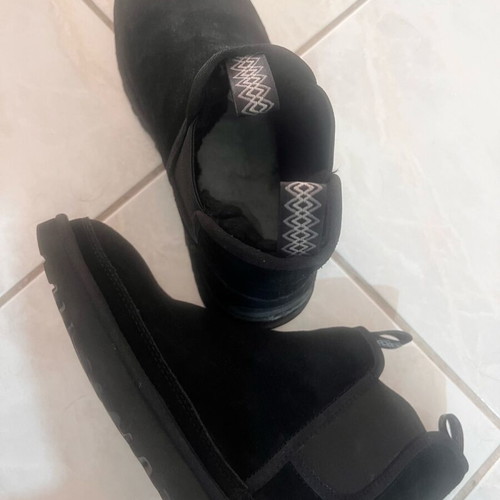 Ugg Australia men's boots black like new size 44
