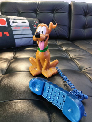 Goofy old telephone