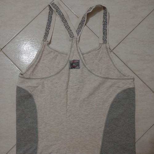 Athletic top with elastic straps size XL white-gray like new