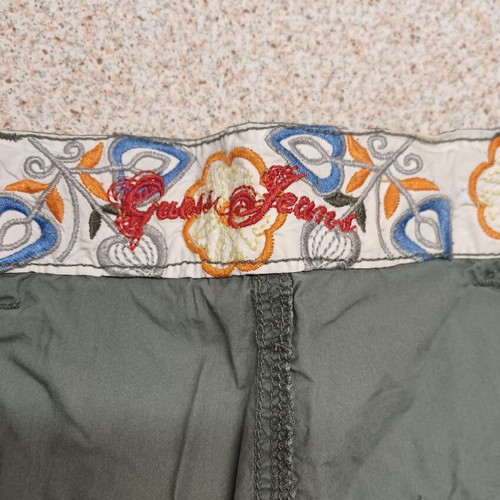 Guess shorts size 28, waist 80 cm, like new