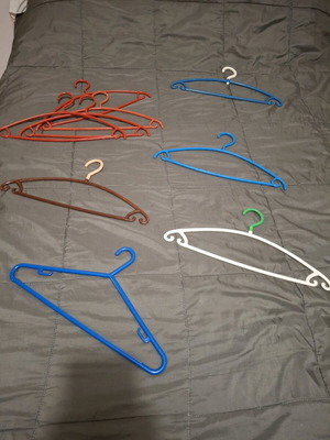 Plastic hangers used, pack of 10 pieces
