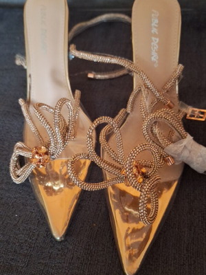 Slippers new with strap defect, size 41, gold