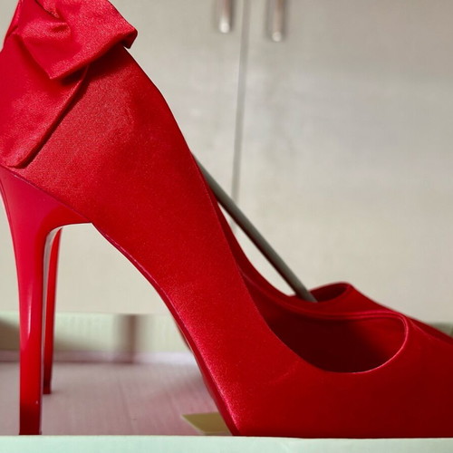 Belle Women Red Satinette Pumps with Bow Size 38 New