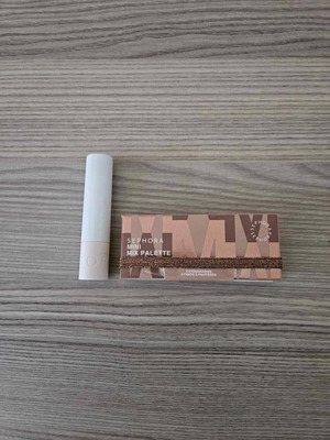 Sephora eyeshadow palette and lip balm new
