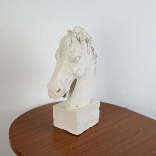 Decorative horse head statue used, height 27 cm