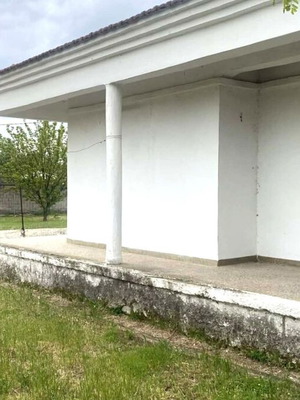 HOUSE WITH PLOT
