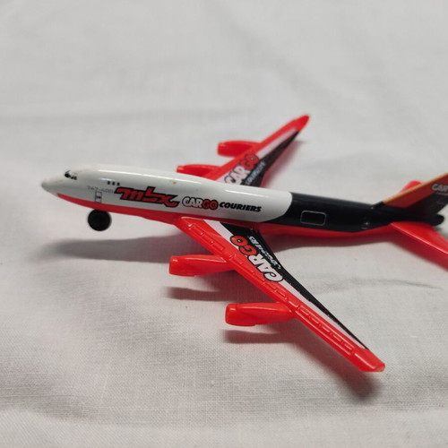 Matchbox Sky Busters Boeing 747-400 cargo couriers used