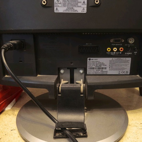 LG TV used with decoder and functional remote control