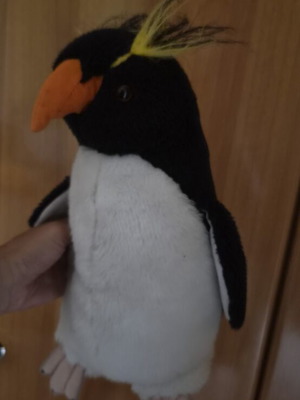 Plush penguin like new