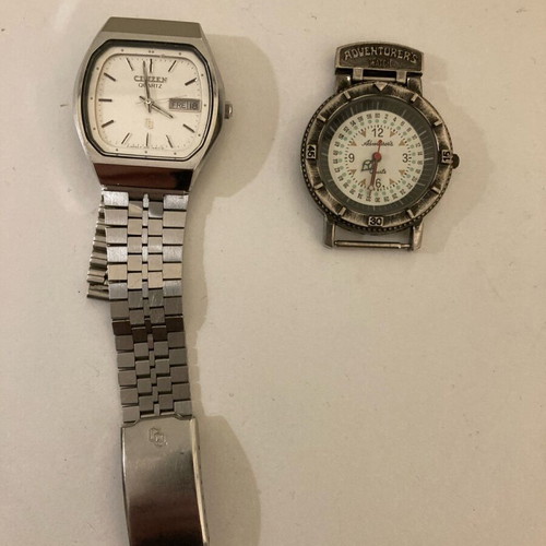 Wristwatches used, 2 pieces for repair or spare parts