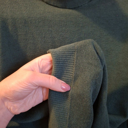 Funky Buddha green cypress turtleneck like new