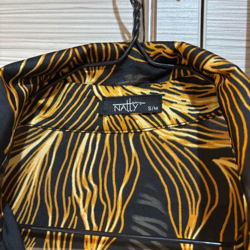 Shirt almost new s/m black orange